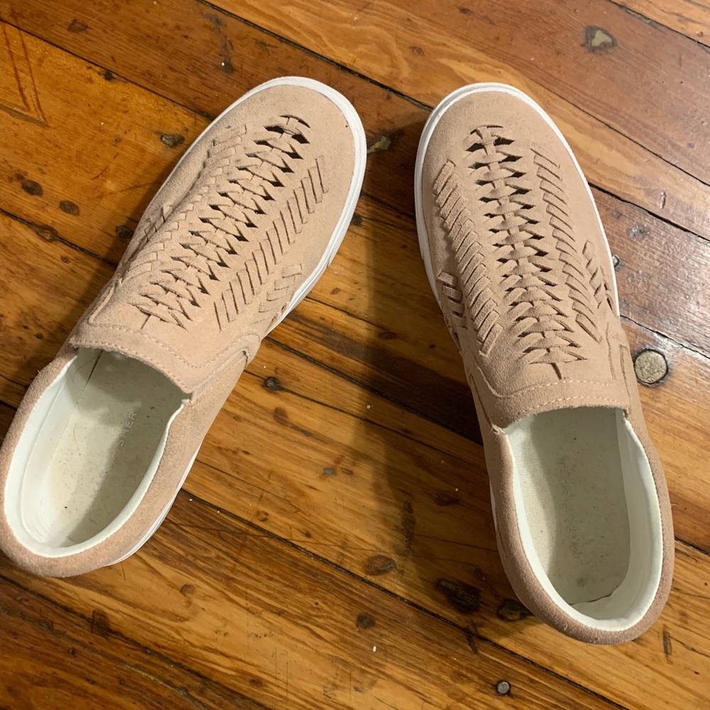 Marc Fisher Pink Slides